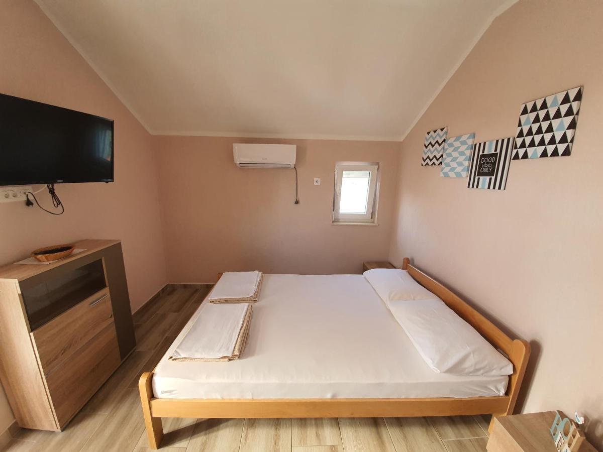 Apartments Bellavista Luštica Pokoj fotografie